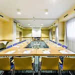 Hotel Express Frankfurt Airport By Ihg 3*