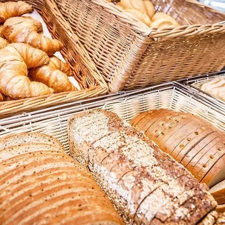 Express Frankfurt Airport By Ihg Hotel