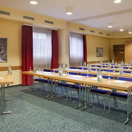 Express Frankfurt Airport By Ihg Otel 3*