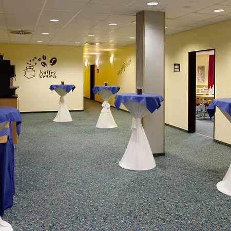 Express Frankfurt Airport By Ihg 3*