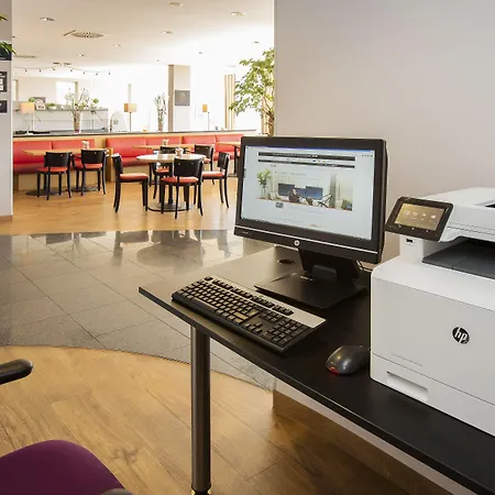 Express Frankfurt Airport By Ihg Hotel 3*