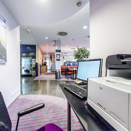 Express Frankfurt Airport By Ihg Otel 3*