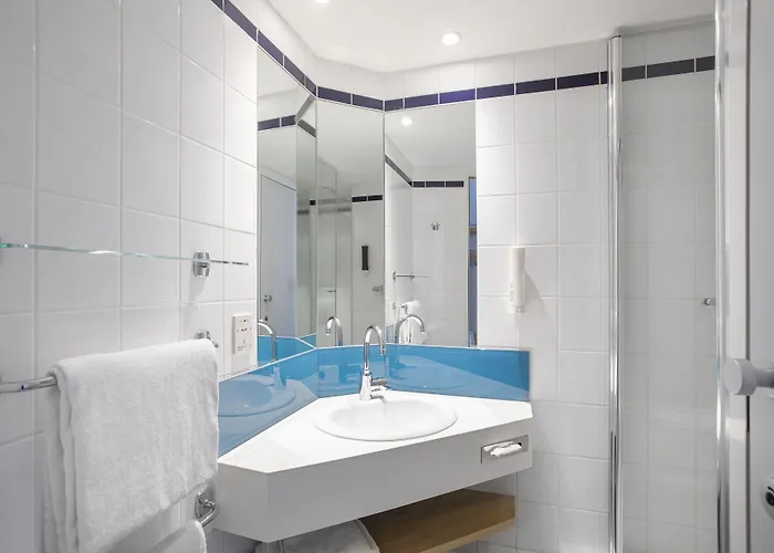 Express Frankfurt Airport By Ihg Hotel 3*