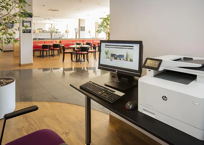 Express Frankfurt Airport By Ihg Hotel 3*