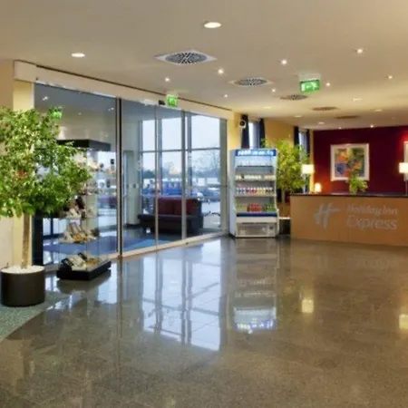 Hotel Express Frankfurt Airport By Ihg Moerfelden-Walldorf