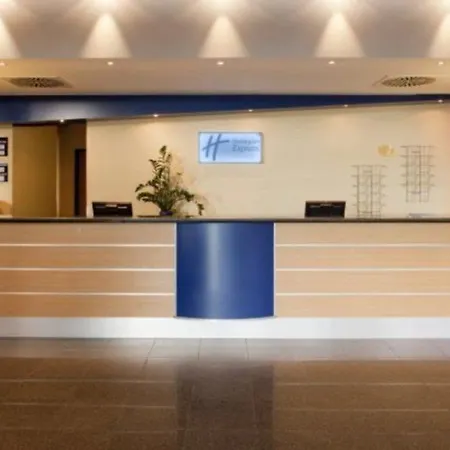 Express Frankfurt Airport By Ihg Hotel 3*