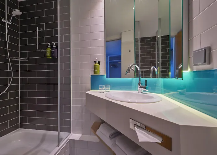 Hotel Express Frankfurt Airport By Ihg 3*